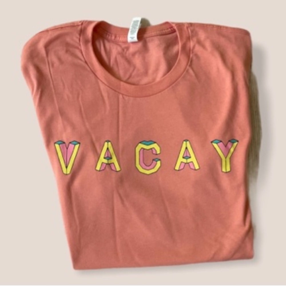 NEW Boutique VACAY Geometric Graphic-Tee Cute T-shirt Size XL